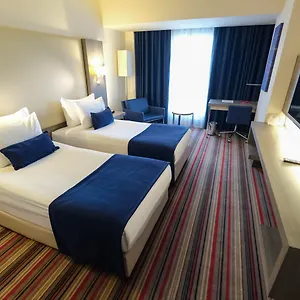 Ramada Plaza By Wyndham Hotell